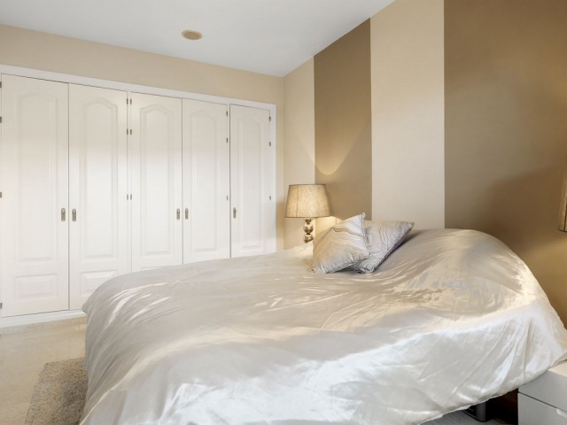 2 Bedrooms Apartment in Benahavís