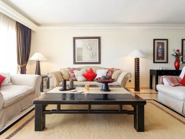 Apartment, Los Monteros, R5253046