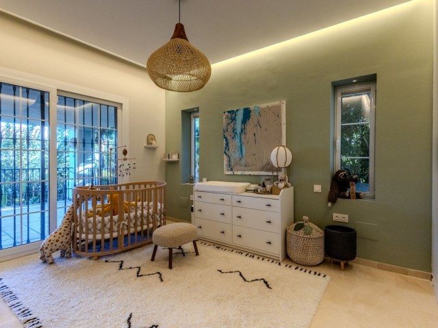 4 Bedrooms Townhouse in Nueva Andalucía