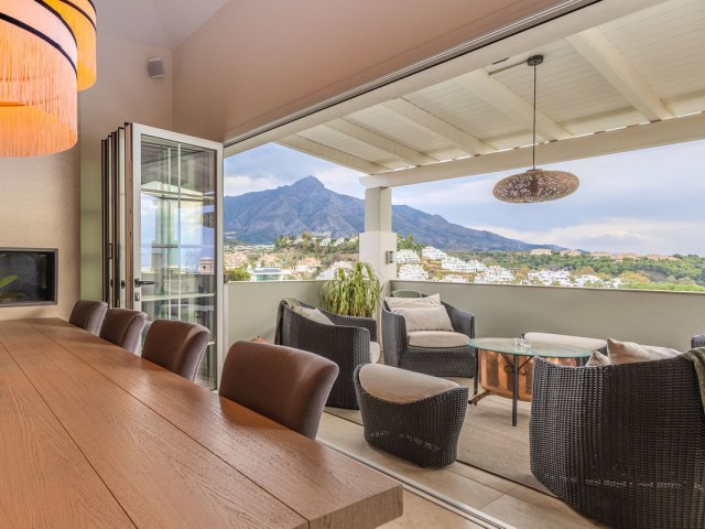 4 Bedrooms Townhouse in Nueva Andalucía