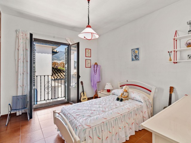 Villa con 5 Dormitorios  en Arroyo de la Miel