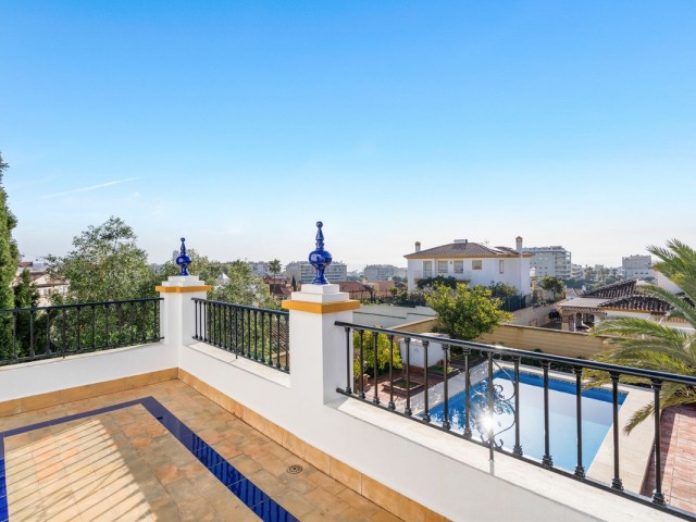 5 Bedrooms Villa in Arroyo de la Miel