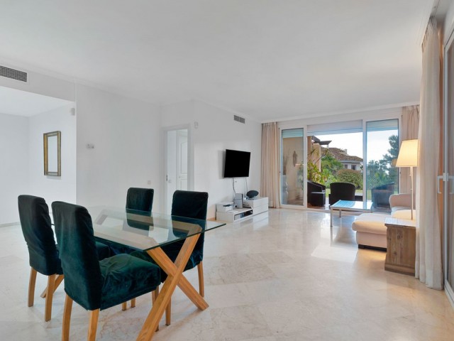 Apartamento con 3 Dormitorios  en Sierra Blanca
