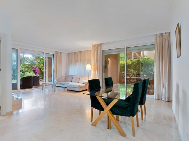 Apartamento con 3 Dormitorios  en Sierra Blanca