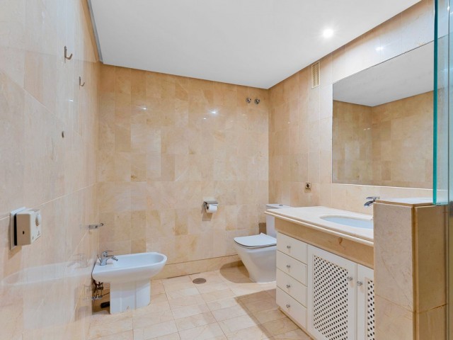 Apartamento con 3 Dormitorios  en Sierra Blanca