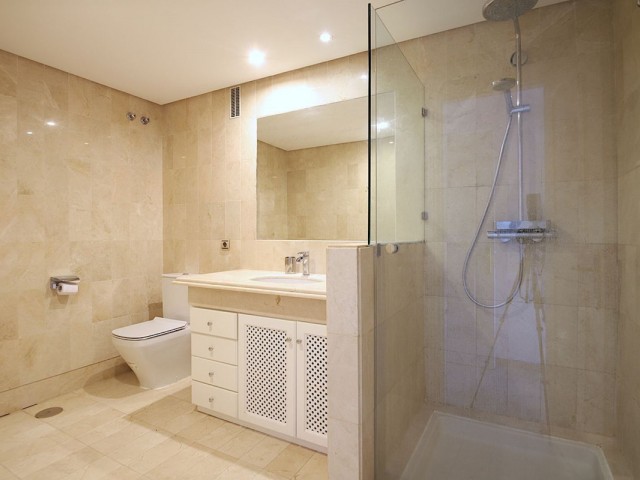 Apartamento con 3 Dormitorios  en Sierra Blanca