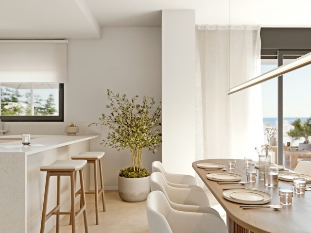 Apartamento con 2 Dormitorios  en Estepona