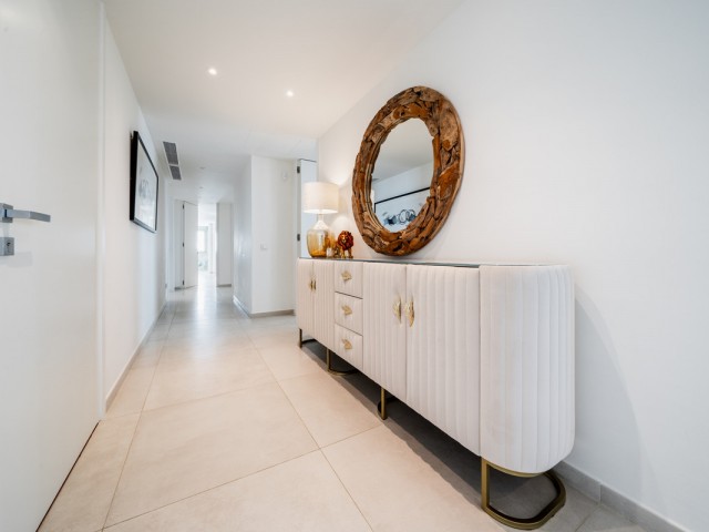 Apartamento con 7 Dormitorios  en Aloha