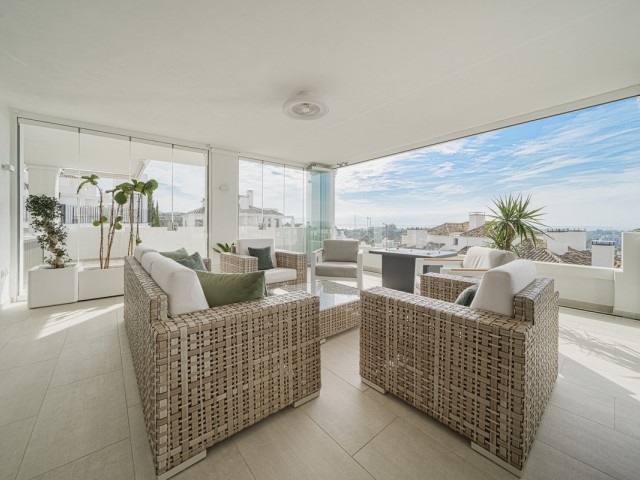 Apartamento con 7 Dormitorios  en Aloha