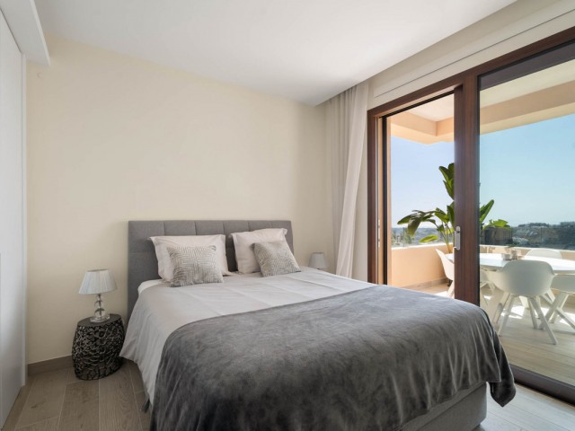 2 Bedrooms Apartment in Benahavís