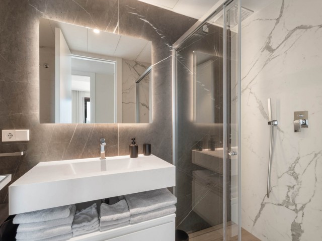 2 Bedrooms Apartment in Benahavís