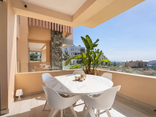 2 Bedrooms Apartment in Benahavís