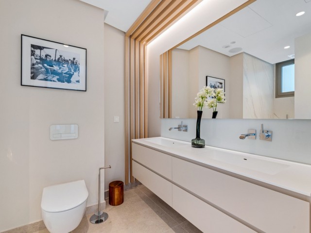 2 Bedrooms Apartment in Benahavís