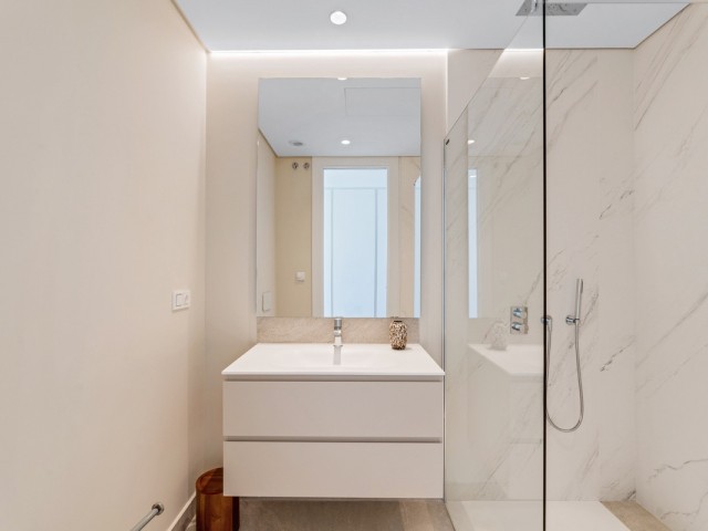 2 Bedrooms Apartment in Benahavís