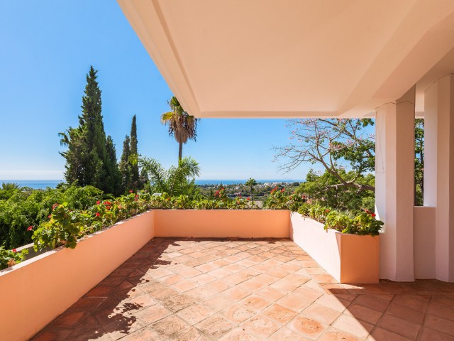 Villa avec 20 Chambres  à The Golden Mile