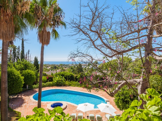 Villa avec 20 Chambres  à The Golden Mile