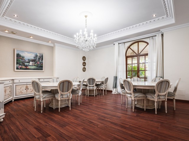 20 Bedrooms Villa in The Golden Mile