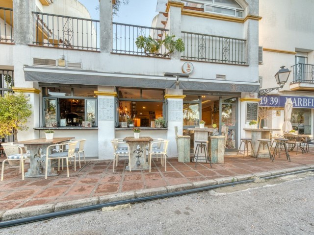 Commercial avec 0 Chambres  à San Pedro de Alcántara