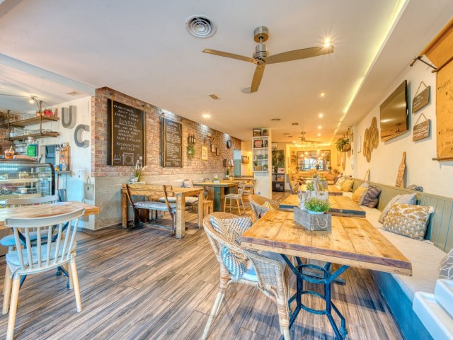 Commercial avec 0 Chambres  à San Pedro de Alcántara