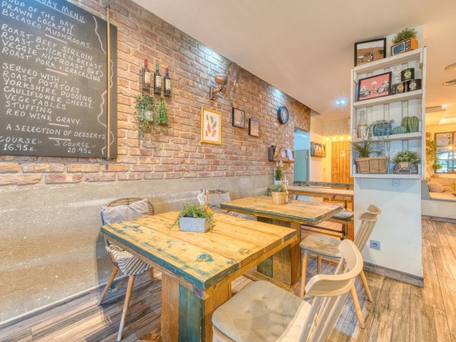 Commercial avec 0 Chambres  à San Pedro de Alcántara