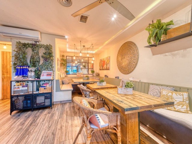 Commercial avec 0 Chambres  à San Pedro de Alcántara