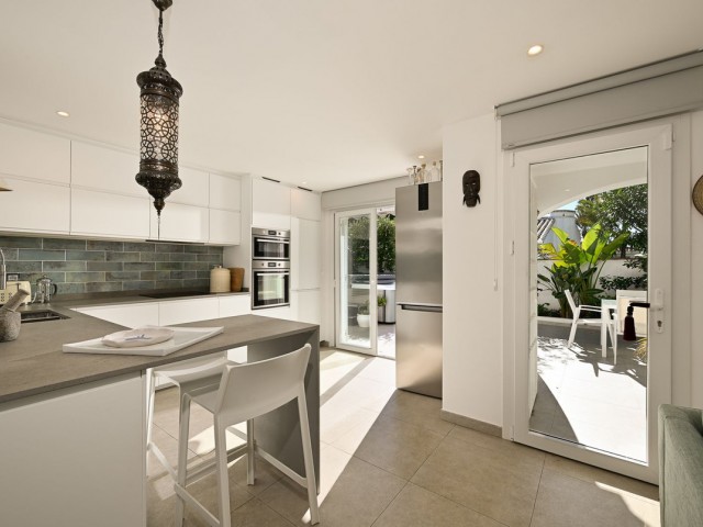 2 Bedrooms Villa in Marbesa