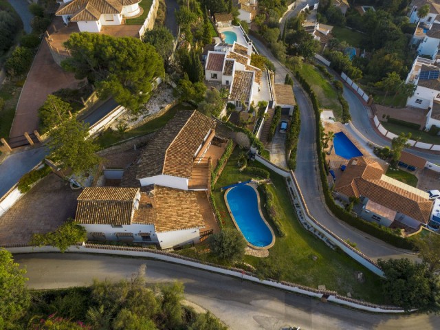 4 Bedrooms Villa in Mijas