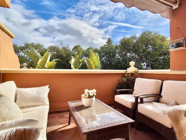 2 Bedrooms Apartment in Nueva Andalucía