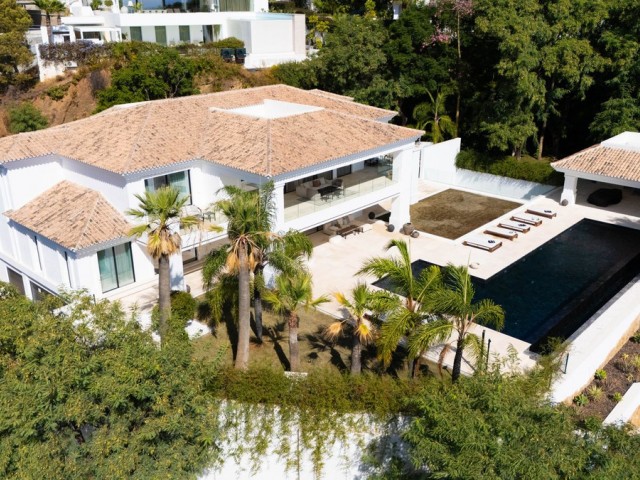 7 Bedrooms Villa in Benahavís