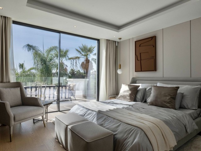 7 Bedrooms Villa in Benahavís