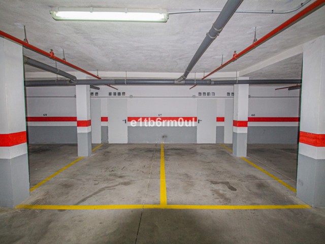 2 Bedrooms Apartment in Nueva Andalucía