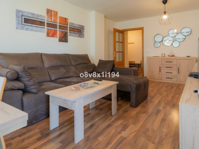 Apartamento con 4 Dormitorios  en Málaga