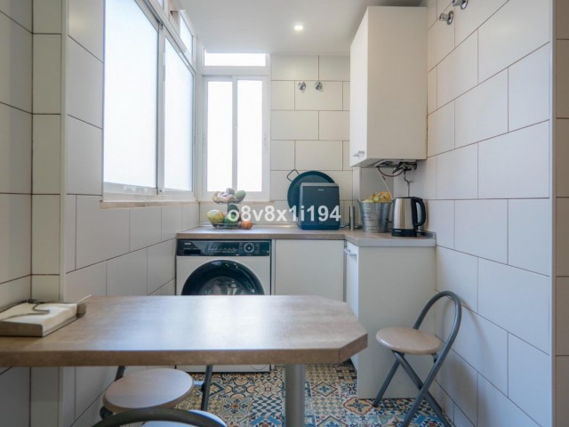 Apartamento con 4 Dormitorios  en Málaga