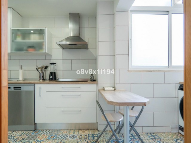 Apartamento con 4 Dormitorios  en Málaga