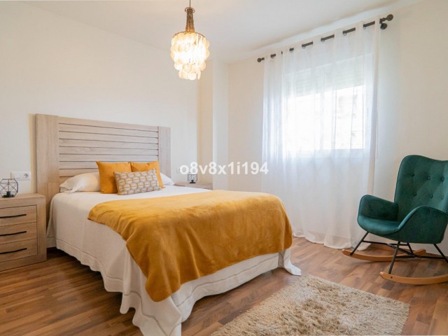 Apartamento con 4 Dormitorios  en Málaga