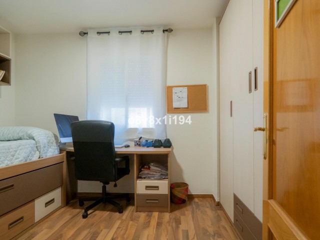 Apartamento con 4 Dormitorios  en Málaga
