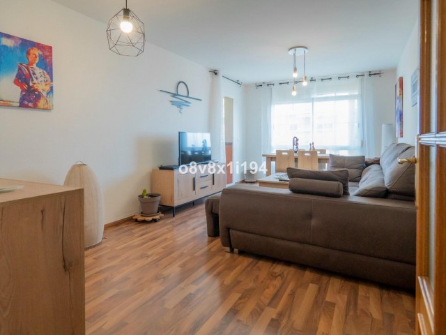 Apartamento con 4 Dormitorios  en Málaga