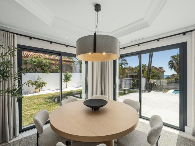 5 Bedrooms Villa in The Golden Mile