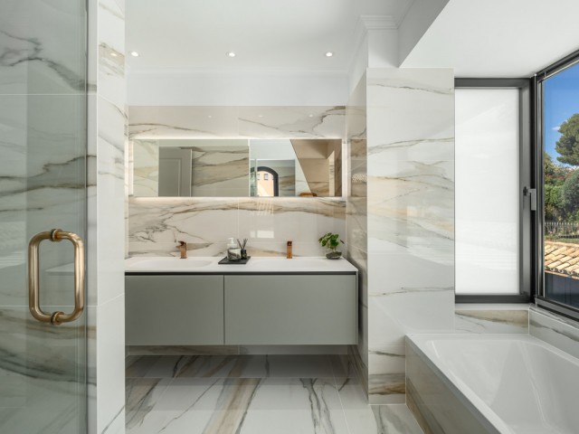 5 Bedrooms Villa in The Golden Mile