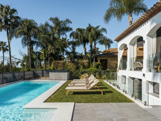 5 Bedrooms Villa in The Golden Mile