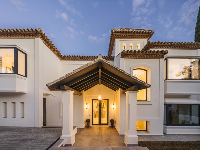 5 Bedrooms Villa in The Golden Mile