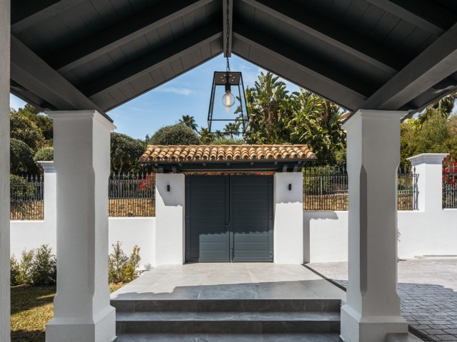 5 Bedrooms Villa in The Golden Mile