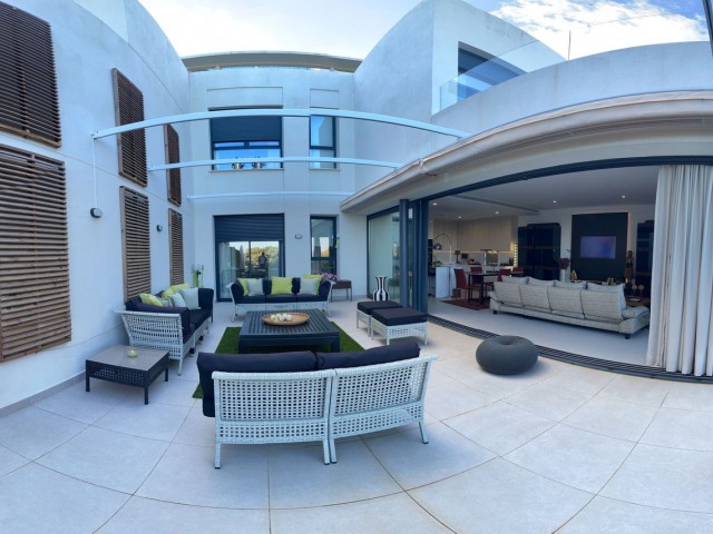 3 Bedrooms Townhouse in Casares Playa