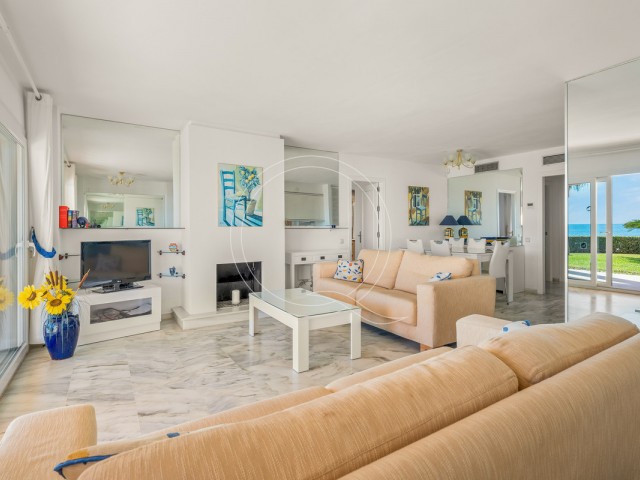 3 Bedrooms Apartment in Estepona