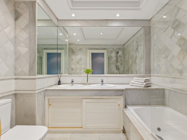 2 Bedrooms Apartment in Marbella