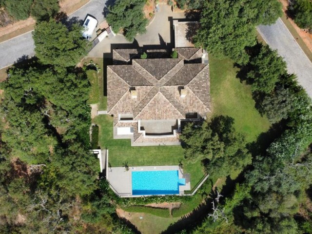 4 Bedrooms Villa in Sotogrande