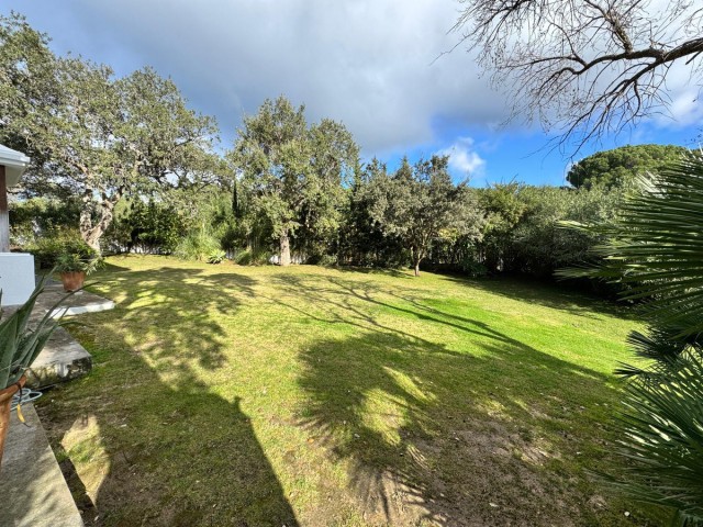 4 Bedrooms Villa in Sotogrande