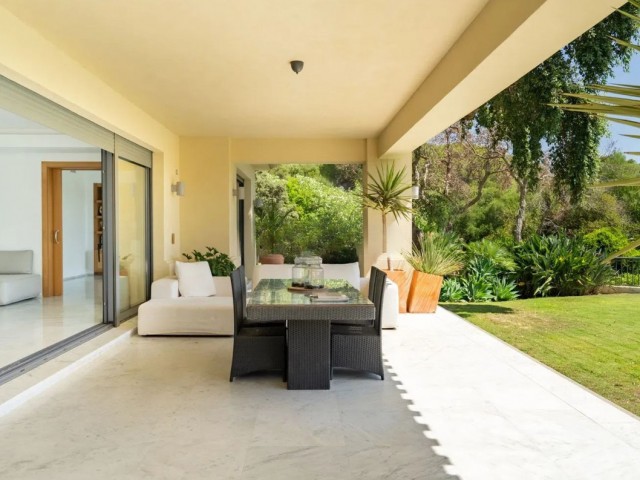 4 Bedrooms Villa in Sotogrande