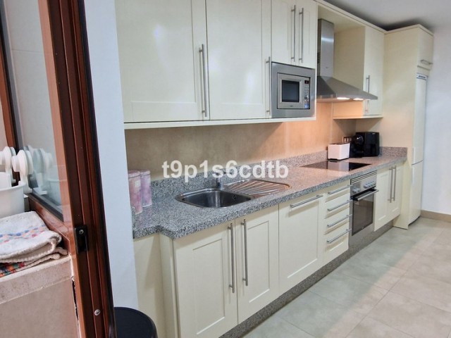 3 Bedrooms Apartment in Benahavís