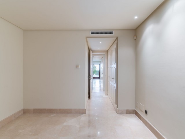 2 Bedrooms Apartment in Estepona